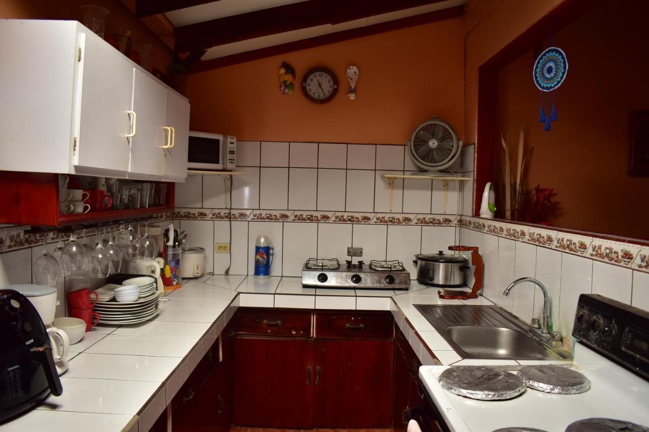 Casa Quepos Hotel Екстериор снимка