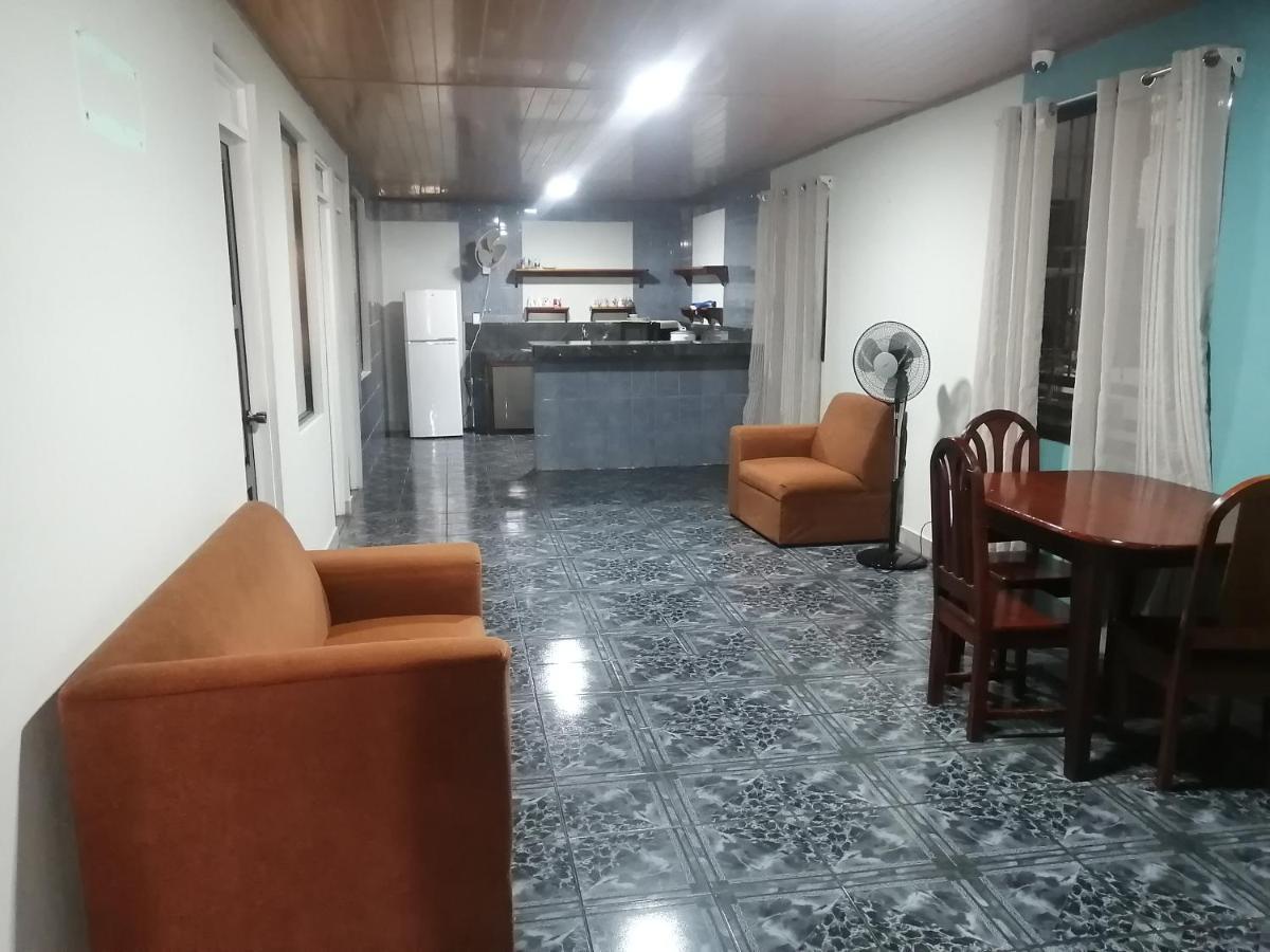 Casa Quepos Hotel Екстериор снимка