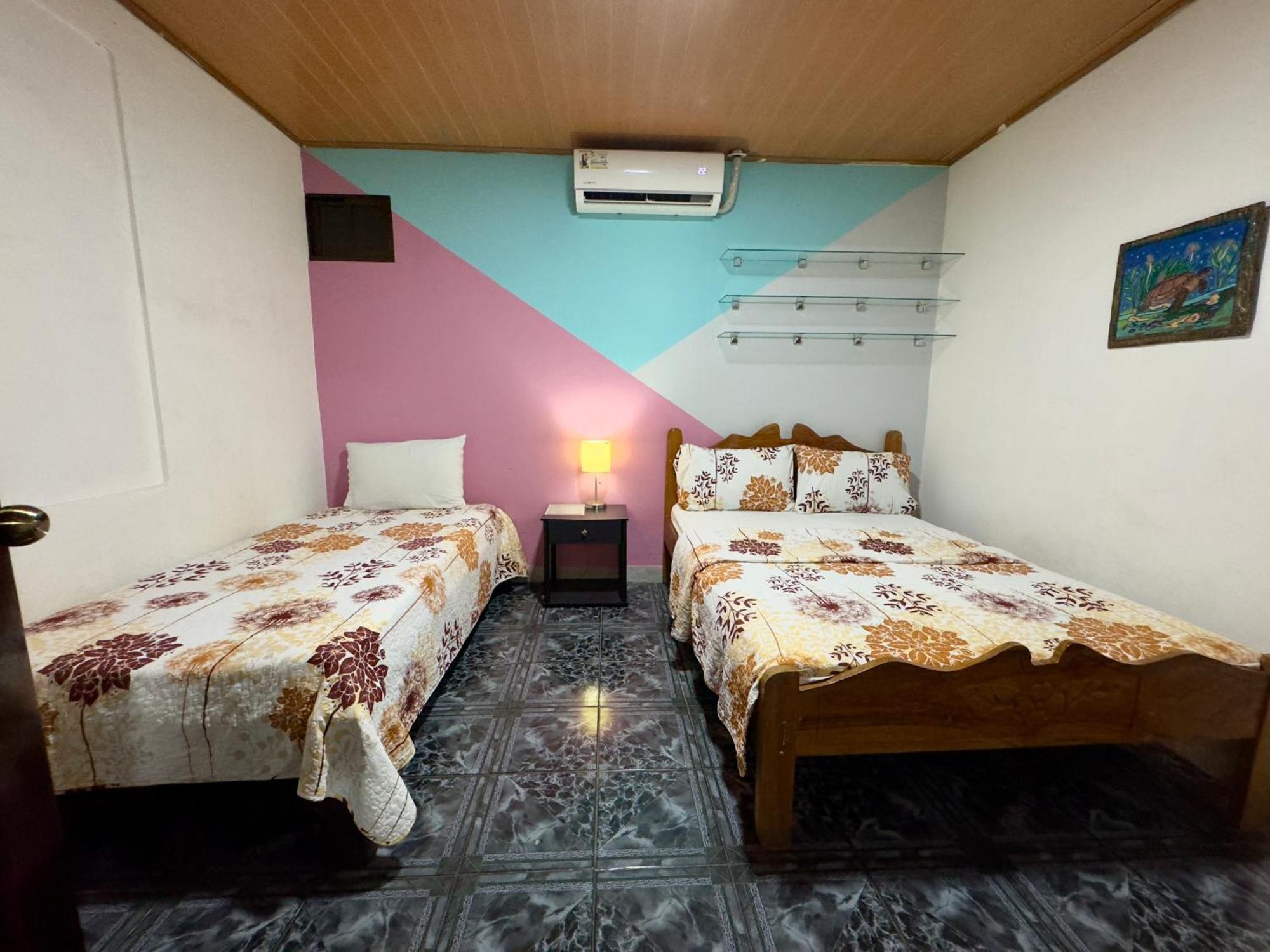 Casa Quepos Hotel Екстериор снимка
