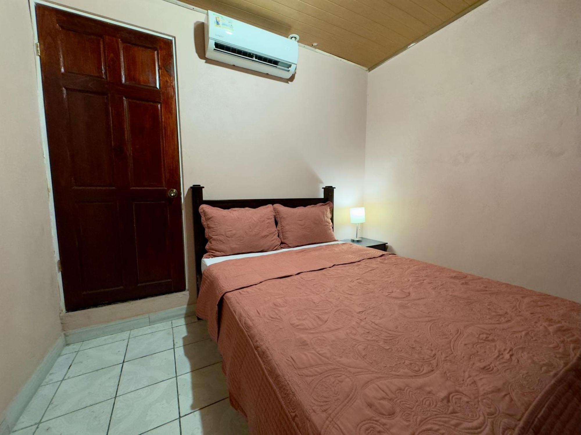Casa Quepos Hotel Екстериор снимка