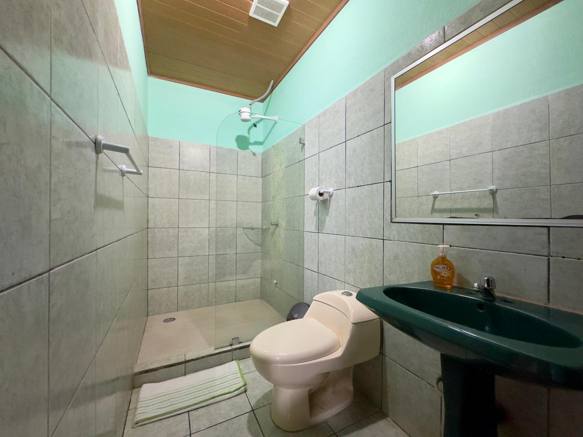 Casa Quepos Hotel Екстериор снимка